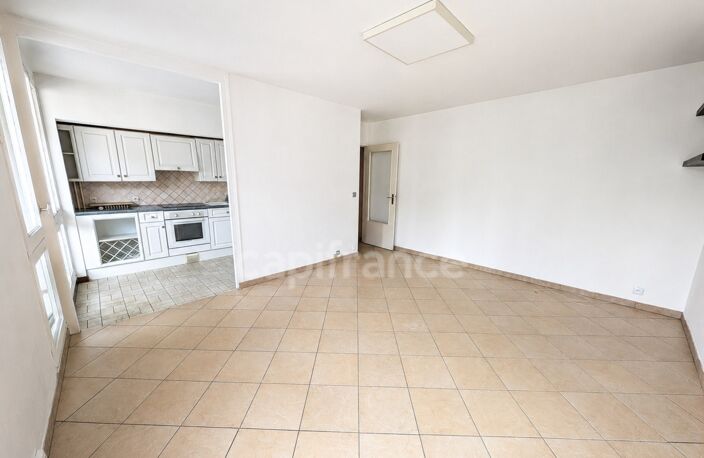 Appartement F2 avec loggia et parking - proche commerces et gare — photo 2