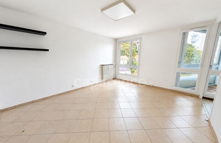 Appartement F2 avec loggia et parking - proche commerces et gare — photo 5