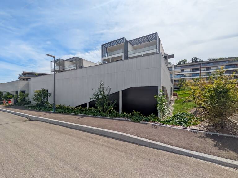 à vendre EVIAN LES BAINS (74) LOCAL COMMERCIAL DE 271 m² – UN EMPLACEMENT À FORT POTENTIEL — photo 1
