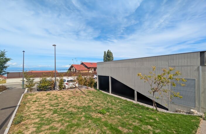 à vendre EVIAN LES BAINS (74) LOCAL COMMERCIAL DE 271 m² – UN EMPLACEMENT À FORT POTENTIEL — photo 2