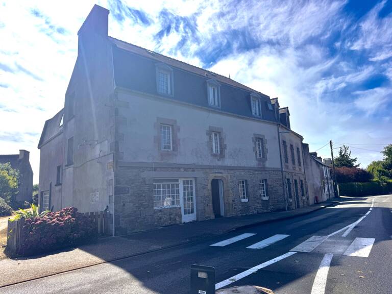 Immeuble à vendre LANDUNVEZ (29) — photo 1