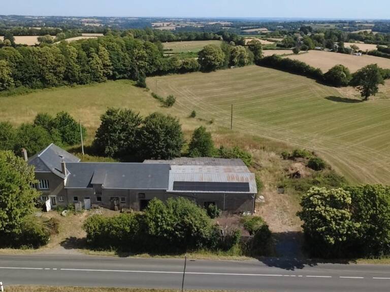 Maison à vendre 105 m² 3 chambres 6 pièces dépendances 6.5 hectares terrain et bois  AIGURANDE (36) — photo 1
