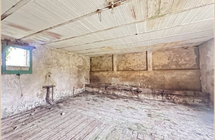 SAINT ARNOULT DES BOIS (28) Grange de 220 m² — photo 4