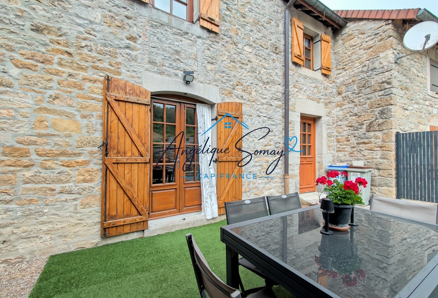 ❤️ COUP DE CŒUR À BAUME-LES-MESSIEURS ! Maison mitoyenne en pierre rénovée, 5 chambres et beaux volumes — photo 1
