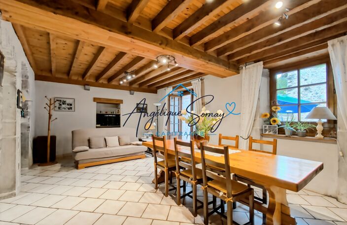 ❤️ COUP DE CŒUR À BAUME-LES-MESSIEURS ! Maison mitoyenne en pierre rénovée, 5 chambres et beaux volumes — photo 3