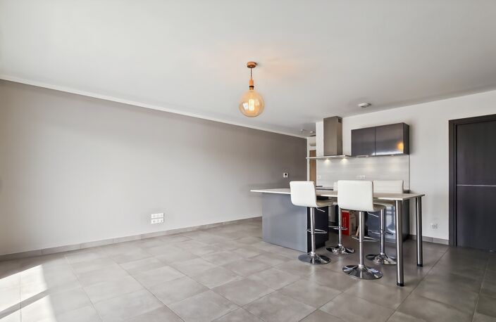AJACCIO ROCADE – T3 DERNIER ÉTAGE – TERRASSE DE 21 M² – 3 STATIONNEMENTS — photo 4