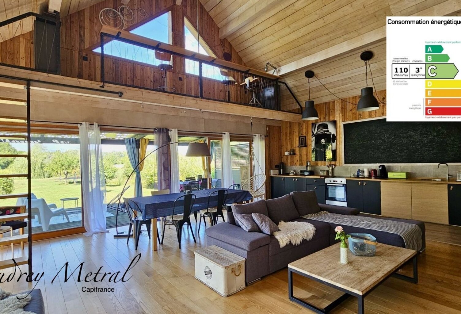 Maison individuelle d'environ 149 m2 à vendre à Vions avec grand terrain - garage - piscine à 50 min d'Annecy et Genève et 35 min d'Aix-les-Bains — photo 1