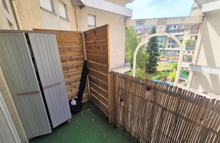 GRENOBLE EUROPOLE / GARE — Studio 30 m² avec balcon et parking sécurisé En étage — photo 5