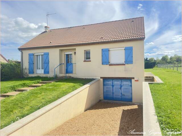 CHUISNES ( 28190) - Maison familiale 102m²,  3 chambres (possibilité d'une quatrième) terrain 1141 m², sous-sol total — photo du bien