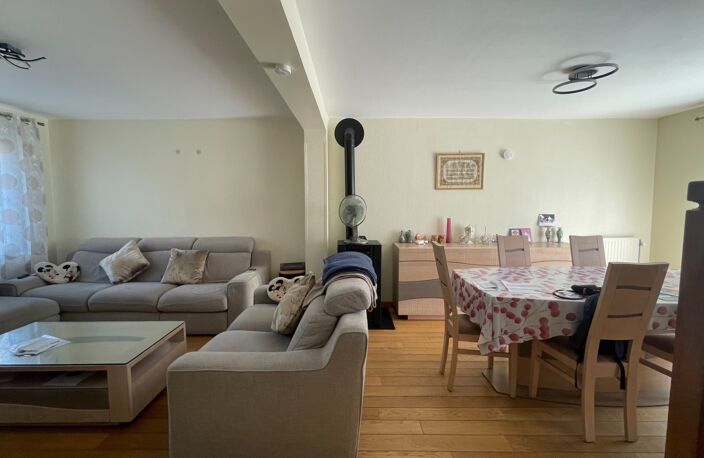 MAISON FAMILIALE 140 M² – 6 CHAMBRES – 2 SUITES PARENTALES – JARDIN – GARAGE – PLAISIR — photo 3