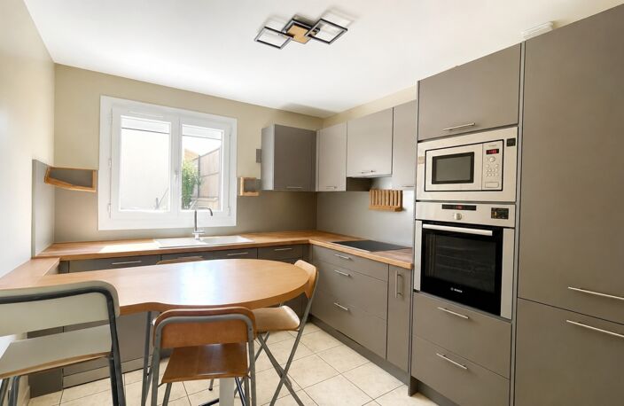 MAISON FAMILIALE 140 M² – 6 CHAMBRES – 2 SUITES PARENTALES – JARDIN – GARAGE – PLAISIR — photo 5