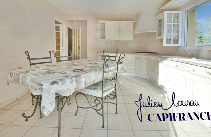Dpt Finistère (29), à vendre TREGUNC maison P5 de 165,72 m² - Terrain de 1 400,00 m² — photo 5