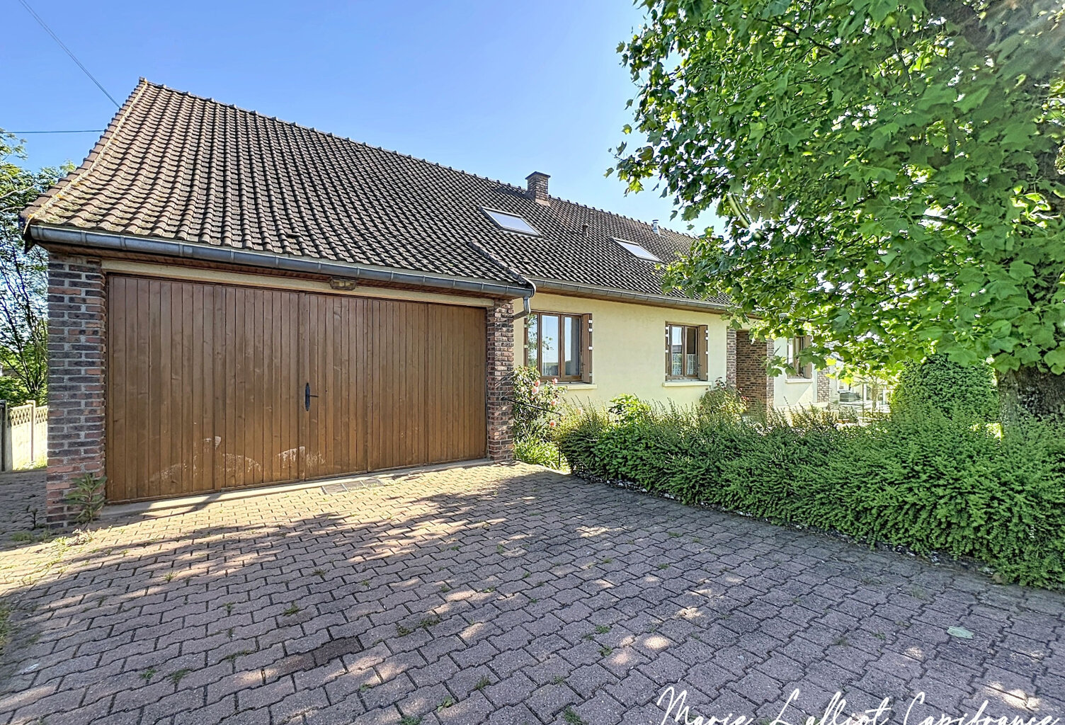 Maison à vendre 6 pièces, 171m², Le Malesherbois, 5 chambres, plain pied, monte charge, 2 garages, au calme — photo 1