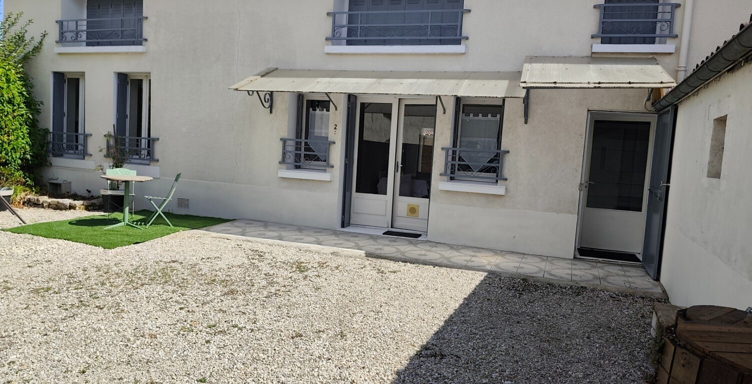 Dpt Charente (16), à vendre JULIENNE maison P5 — photo 1