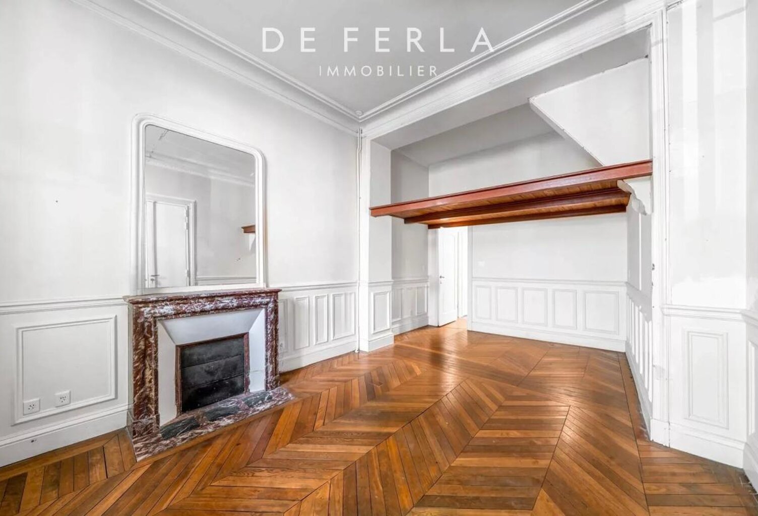 Studio à rénover avec mezzanine - Place Maubert/Boulevard Saint-Germain — photo 1