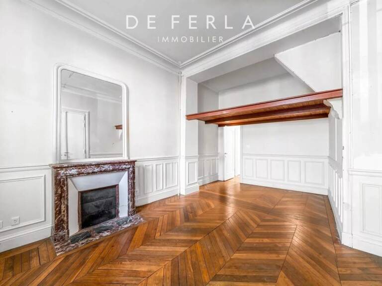 Studio à rénover avec mezzanine - Place Maubert/Boulevard Saint-Germain — photo 1