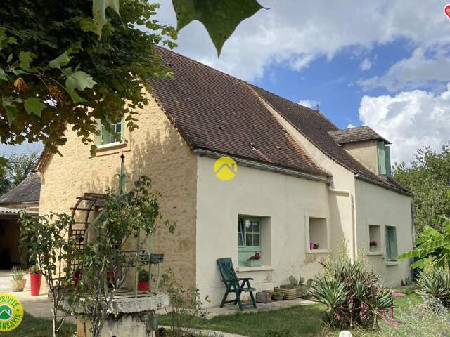 Belle maison en pierre — photo du bien