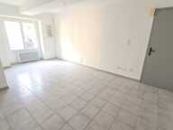 TAVEL – Appartement T3 en rez-de-chaussée dans résidence sécurisée — photo 2