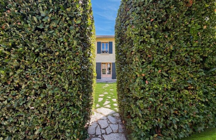 Maison Villeneuve-lès-Avignon, 143 m² avec dépendances et piscine — photo 2