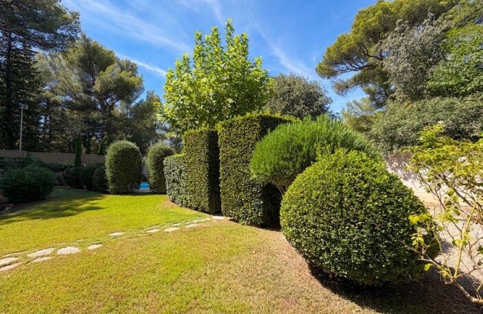 Maison Villeneuve-lès-Avignon, 143 m² avec dépendances et piscine — photo 5