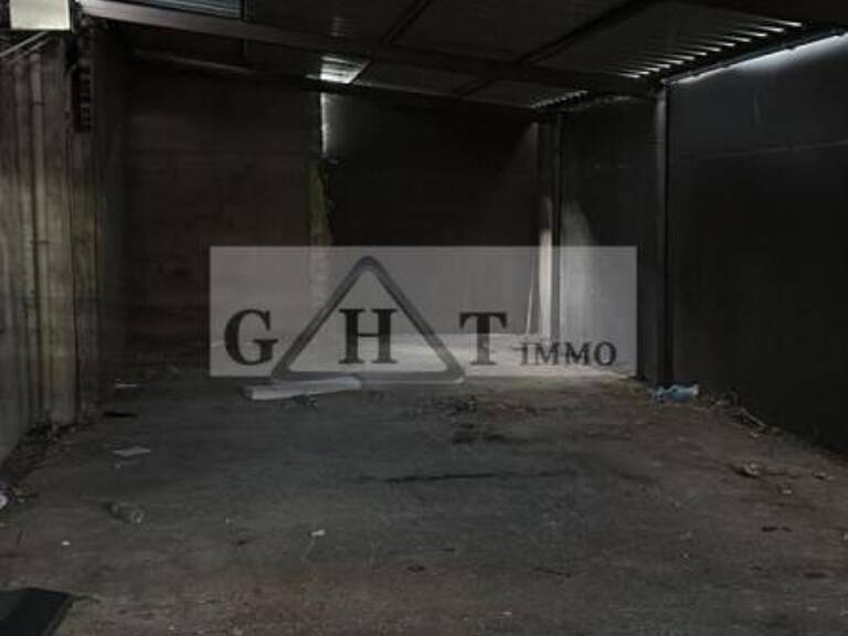 A LOUER 360 M² ENTREPOT BUREAUX A AUBERVILLIERS — photo 1