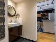 Appartement 2 pièces de 50 m² situé à Paris — photo 4