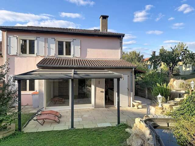 Maison rénovée de 93,68 m² avec jardin, terrasse, garage — photo du bien