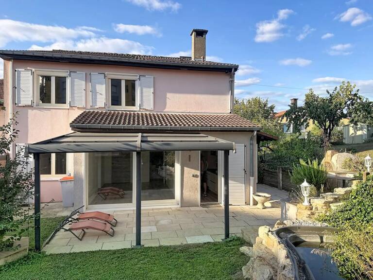 Maison rénovée de 93,68 m² avec jardin, terrasse, garage — photo 1