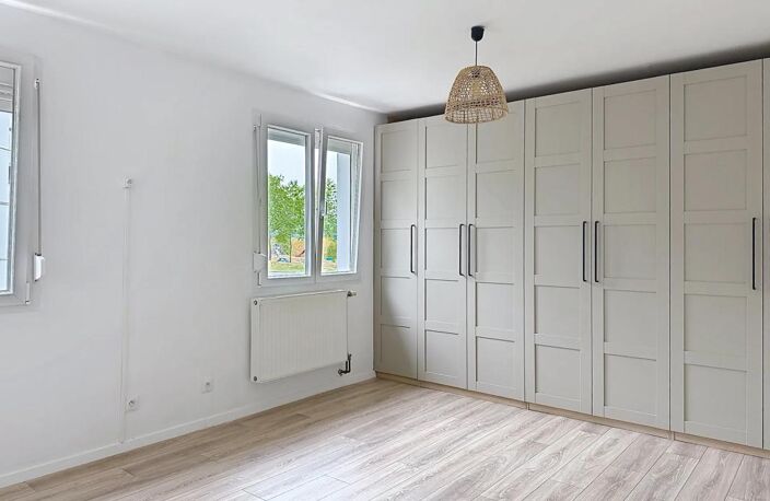 Maison rénovée de 93,68 m² avec jardin, terrasse, garage — photo 4