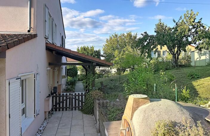 Maison rénovée de 93,68 m² avec jardin, terrasse, garage — photo 2