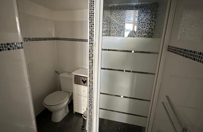 STUDIO A LOUER - LA CADIERE D'AZUR — photo 4