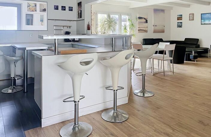 Maison de plain-pied avec annexe au Bois-Plage-en-Ré — photo 4