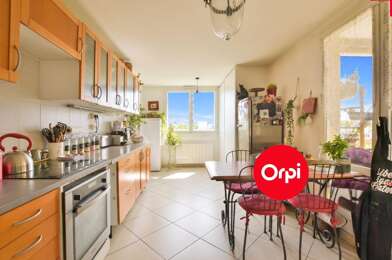Appartement 4 pièces 218100 €