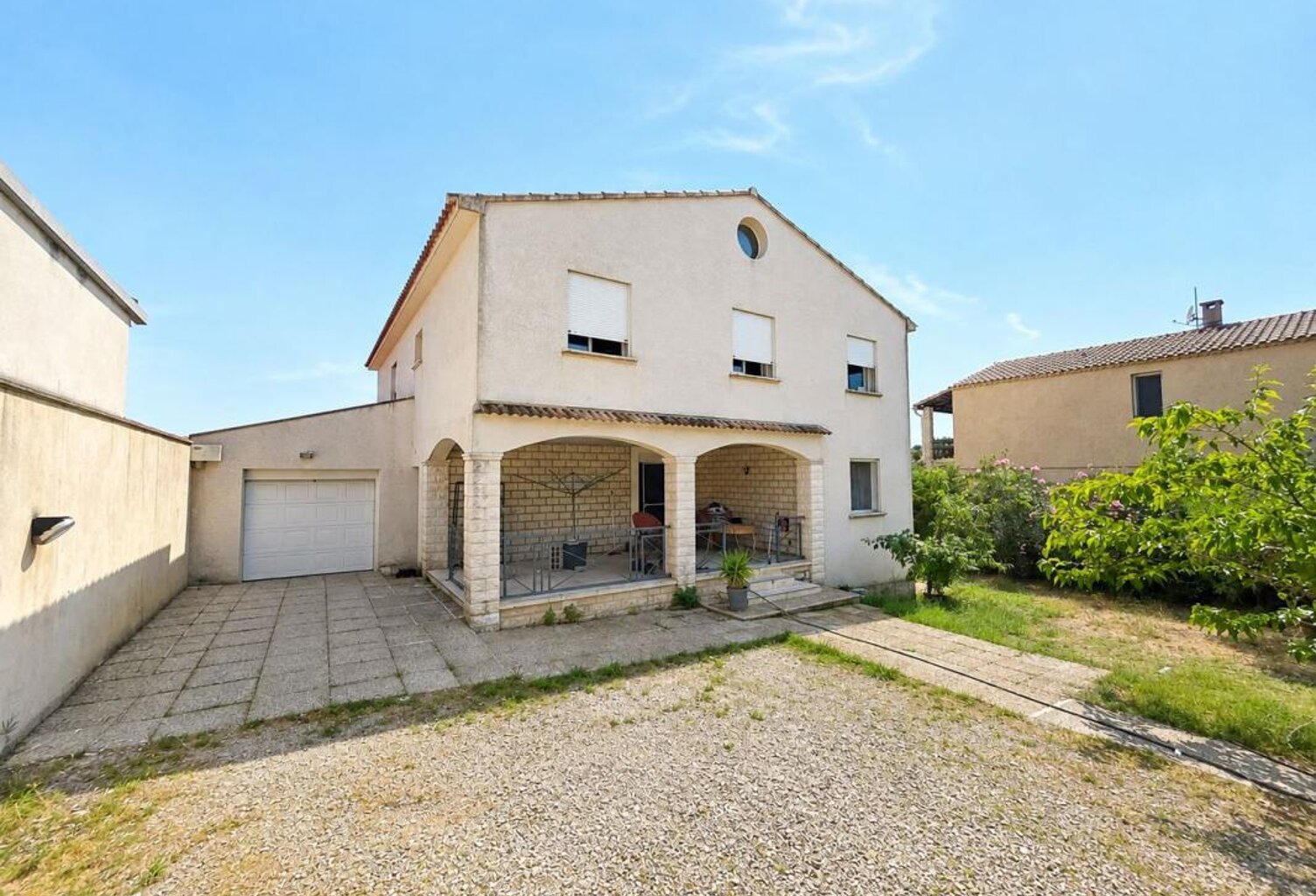 Maison À Vendre - TAVEL - 6 chambres + dépendance — photo 1