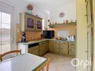Ollioules (83190) Maison type 7 de 180m²  avec jardin et piscine — photo 4