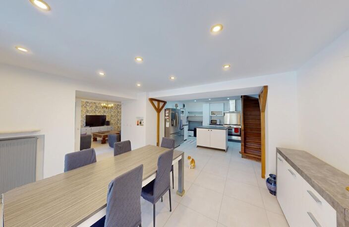 🏡 COUP DE CŒUR À COLMEN – MAISON DE CARACTÈRE, VIE DE PLAIN-PIED & PARC DE 3 000 M² EN BORD DE RIVIÈRE — photo 2