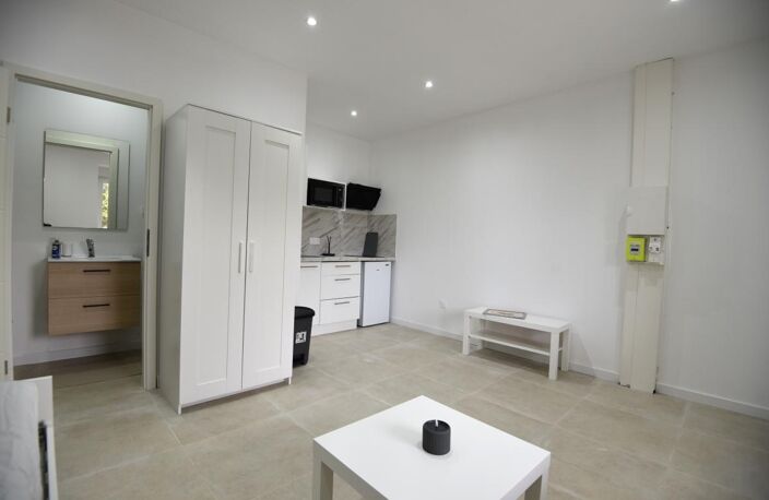OPPORTUNITE A SAISIR - Studio À Louer à UCKANGE - Proxmité gare — photo 3
