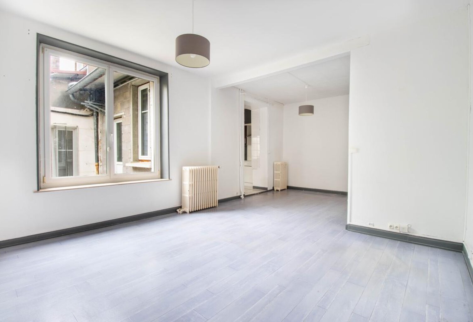 Immeuble 300 m² 10 Pièces — photo 1