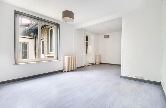 Immeuble 300 m² 10 Pièces — photo 2