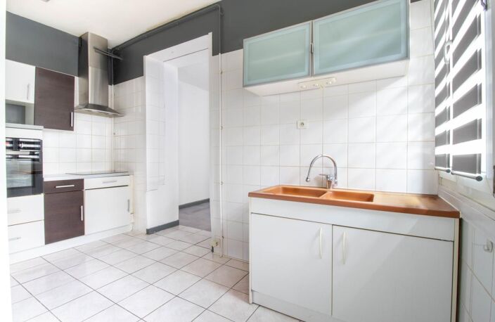 Immeuble 300 m² 10 Pièces — photo 4