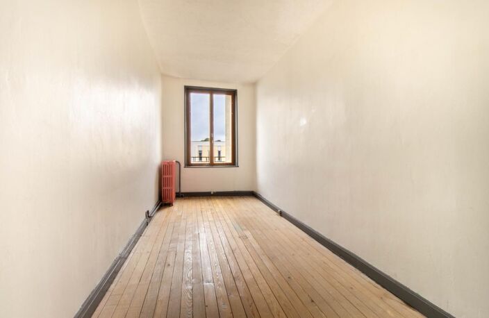 Immeuble 300 m² 10 Pièces — photo 5