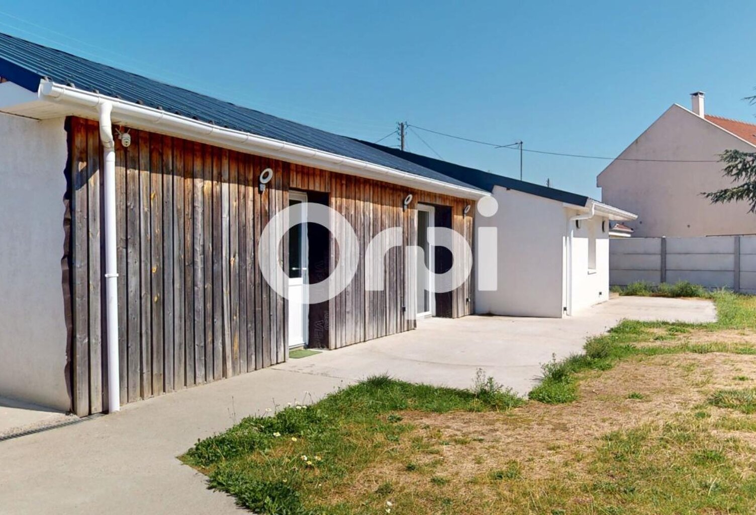EXCLUSIVITÉ - MAISON DE PLAIN PIED RENOVÉE T4 À VENDRE - 3 CHAMBRES  - JARDIN - GARAGE - DPE D — photo 1