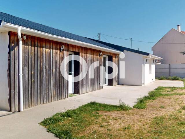EXCLUSIVITÉ - MAISON DE PLAIN PIED RENOVÉE T4 À VENDRE - 3 CHAMBRES  - JARDIN - GARAGE - DPE D — photo du bien