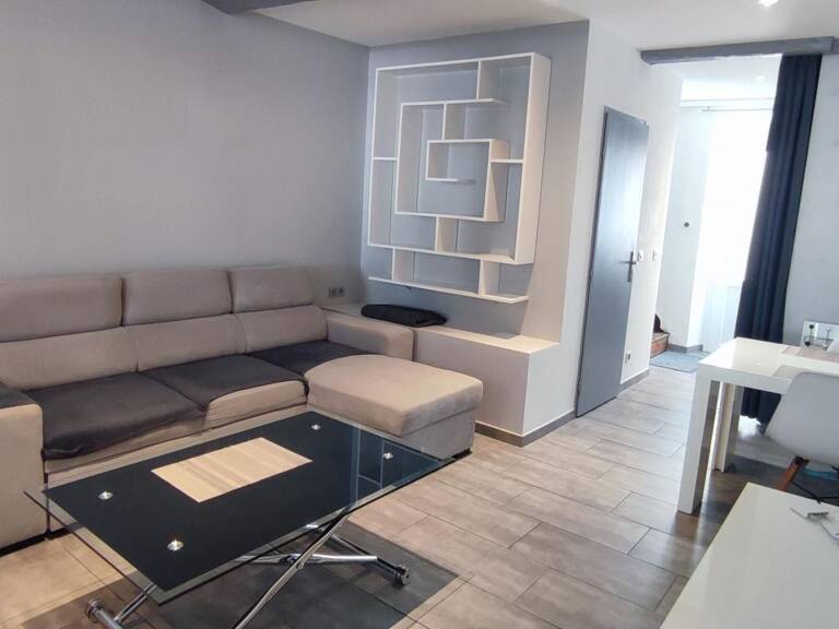 Maison À Louer — photo 1