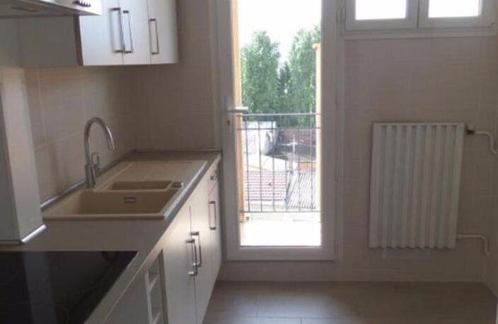Appartement À Vendre — photo 2