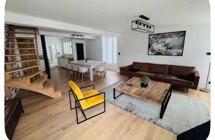 Magnifique T4 meublé à louer centre historique de St Renan — photo 3