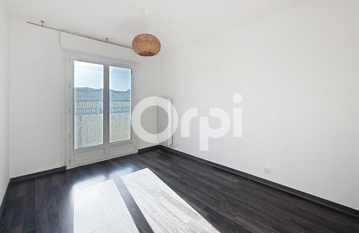 T3 avec cave et garage dans Valleiry centre — photo 2