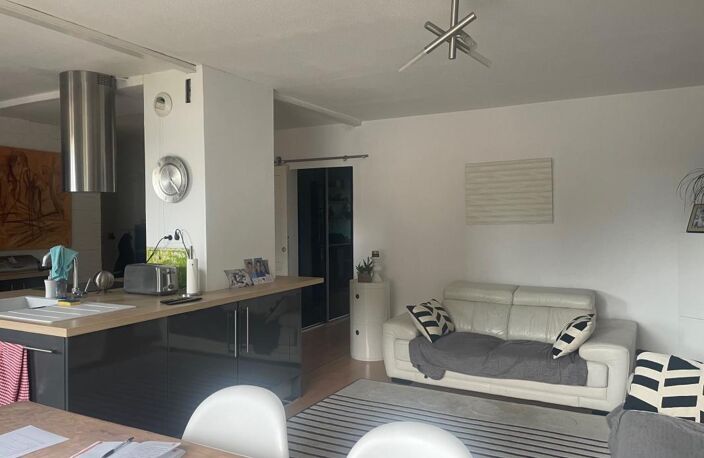 Appartement À Louer T3 meublé LA ROSERAIE — photo 3