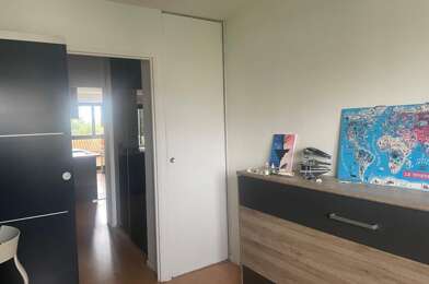 Appartement 3 pièces 927 €