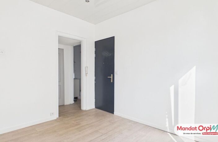 Appartement T2 A vendre à Reims Secteur Clémenceau — photo 2
